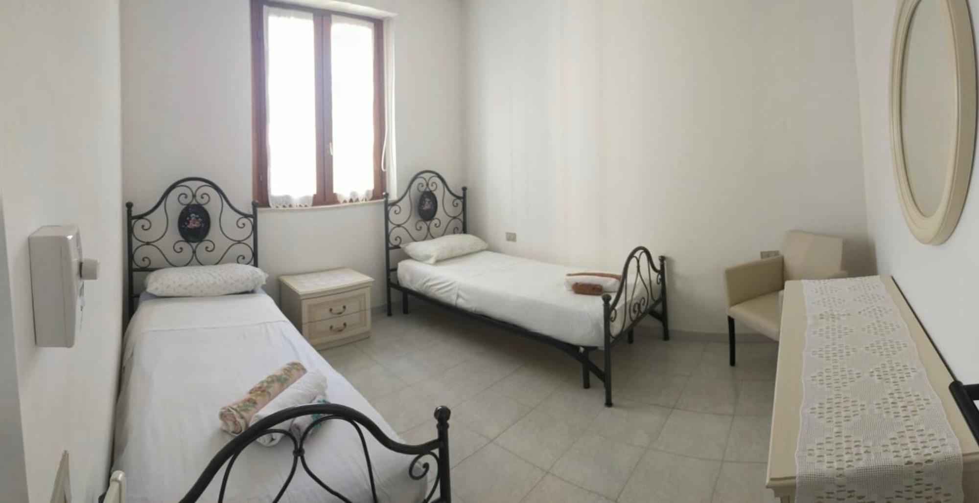 Pm 15 Via Liguria Guest House ألغيرو المظهر الخارجي الصورة